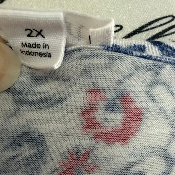 Westport Cream Tunic with Navy Floral and Red Accents - Picture 7 of 8